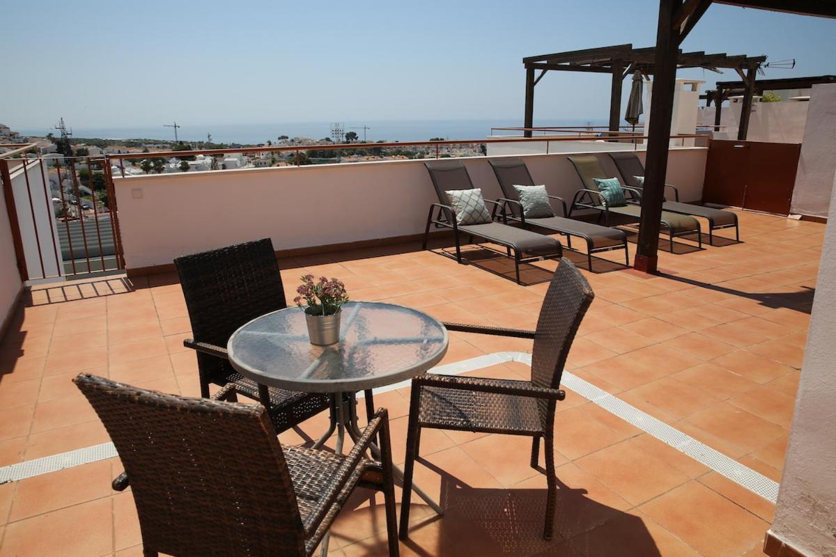 Andaluz Apartments Mar De نيرخا المظهر الخارجي الصورة