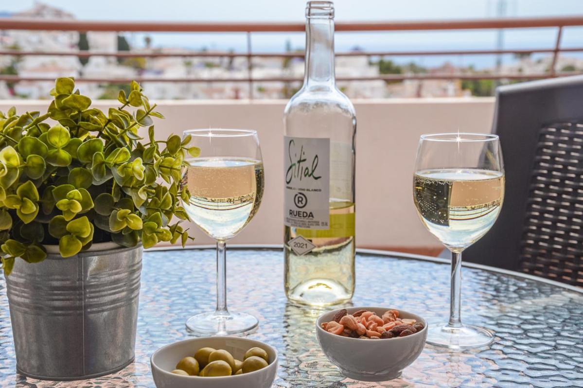 Andaluz Apartments Mar De نيرخا المظهر الخارجي الصورة