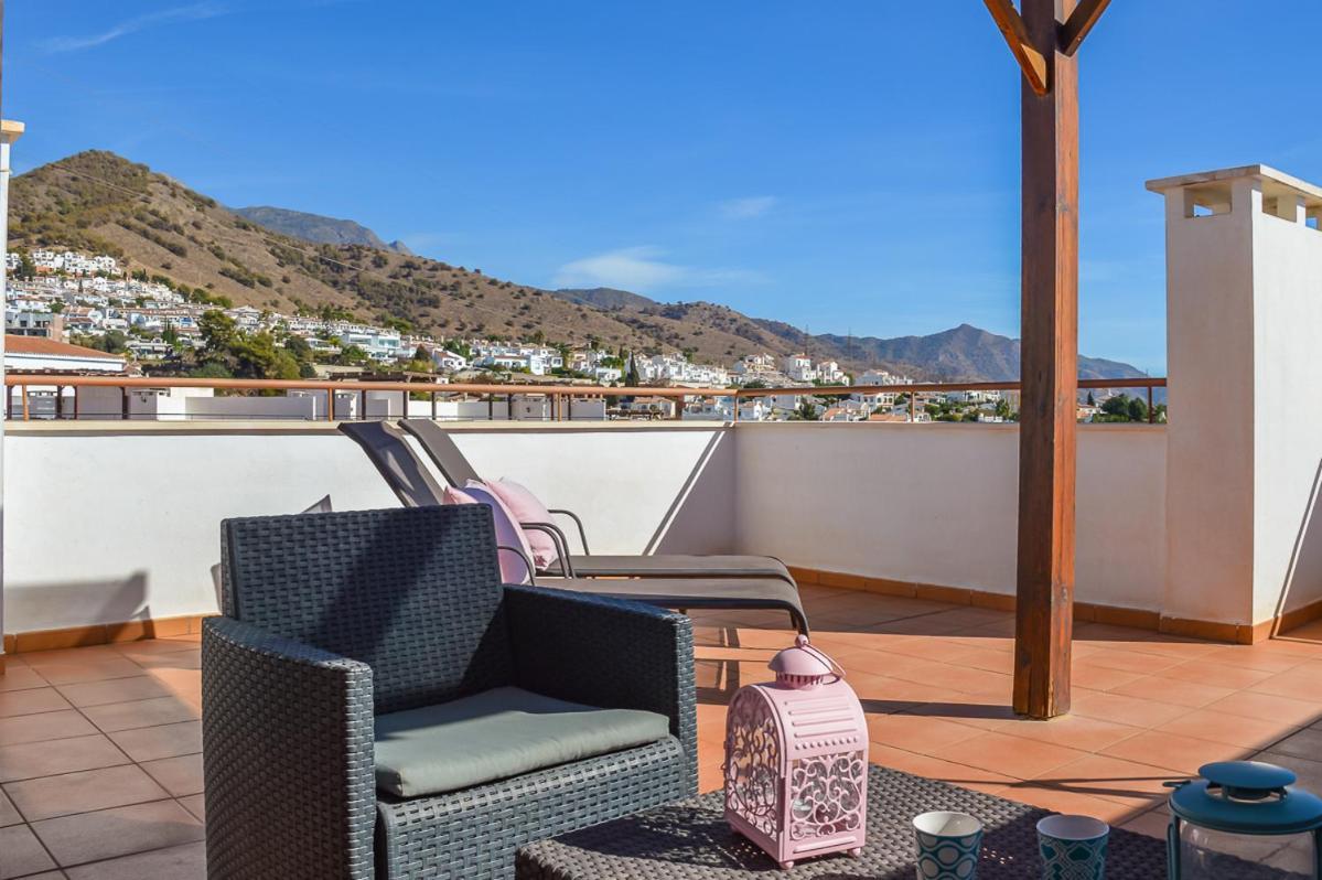 Andaluz Apartments Mar De نيرخا المظهر الخارجي الصورة
