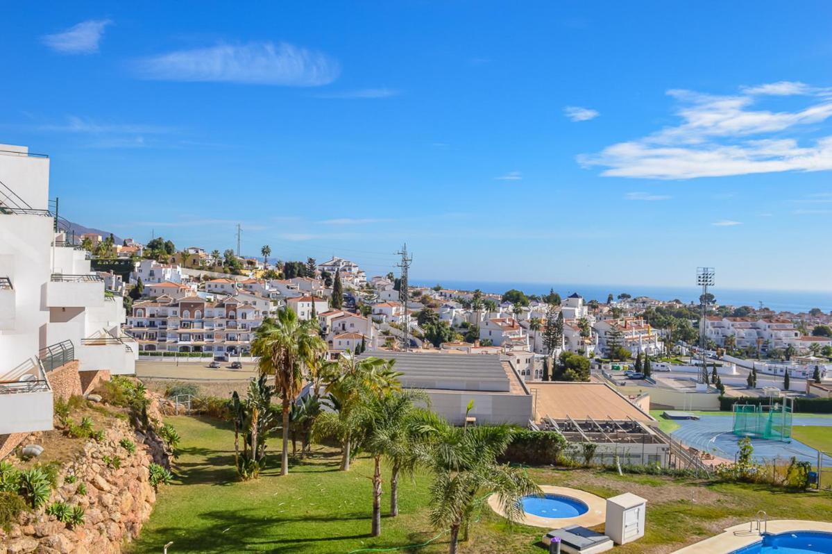 Andaluz Apartments Mar De نيرخا المظهر الخارجي الصورة