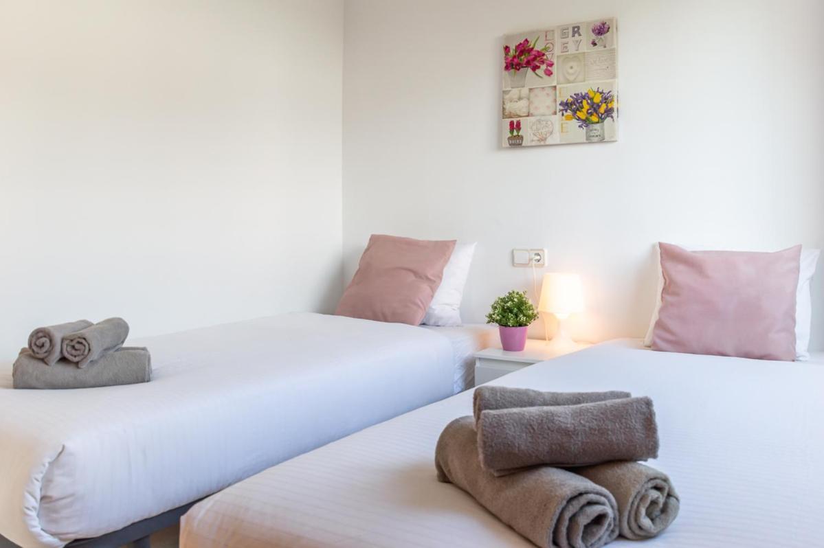 Andaluz Apartments Mar De نيرخا المظهر الخارجي الصورة