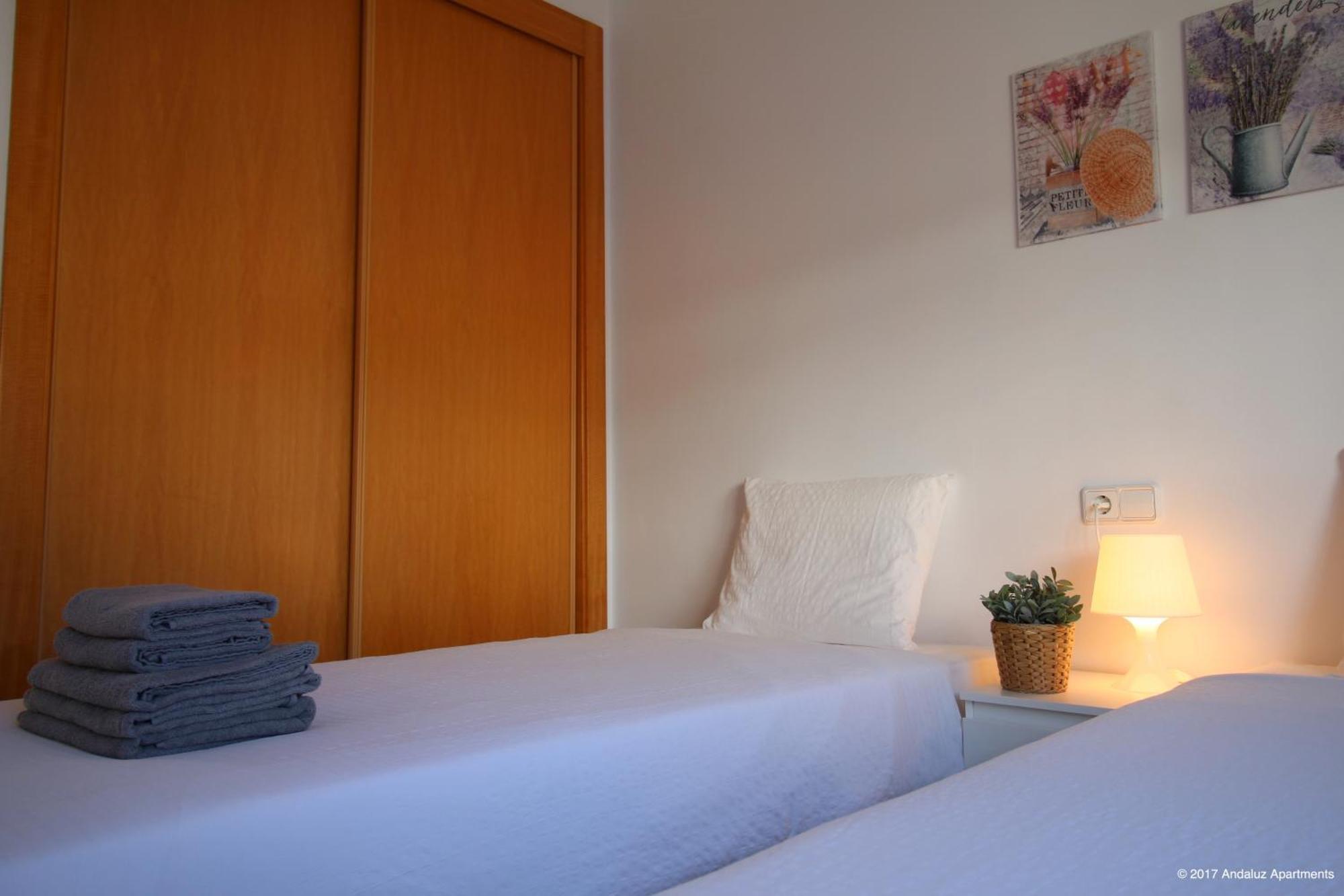Andaluz Apartments Mar De نيرخا المظهر الخارجي الصورة