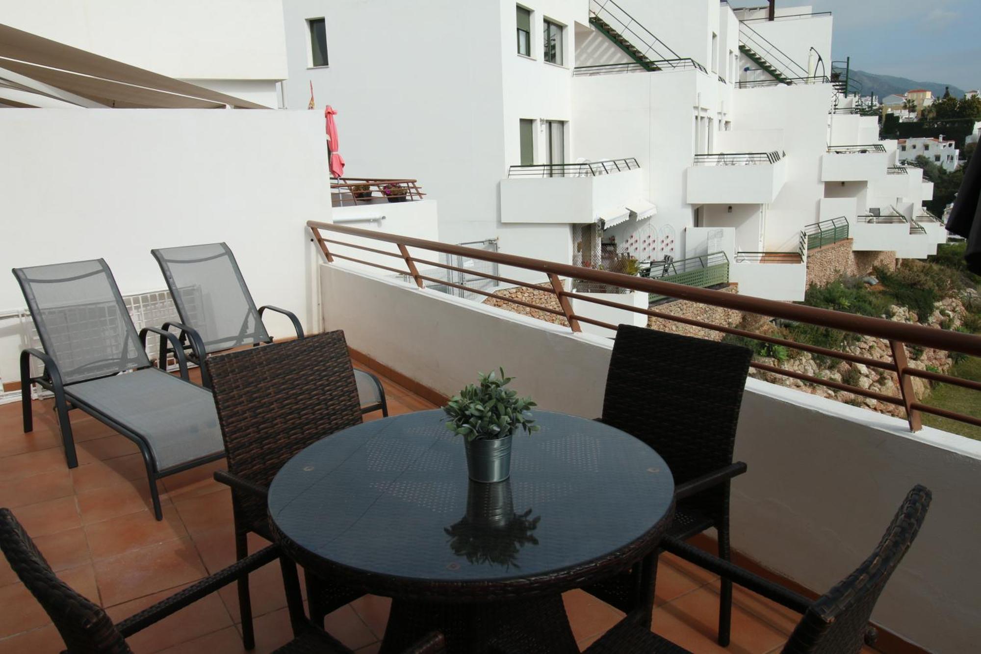 Andaluz Apartments Mar De نيرخا المظهر الخارجي الصورة