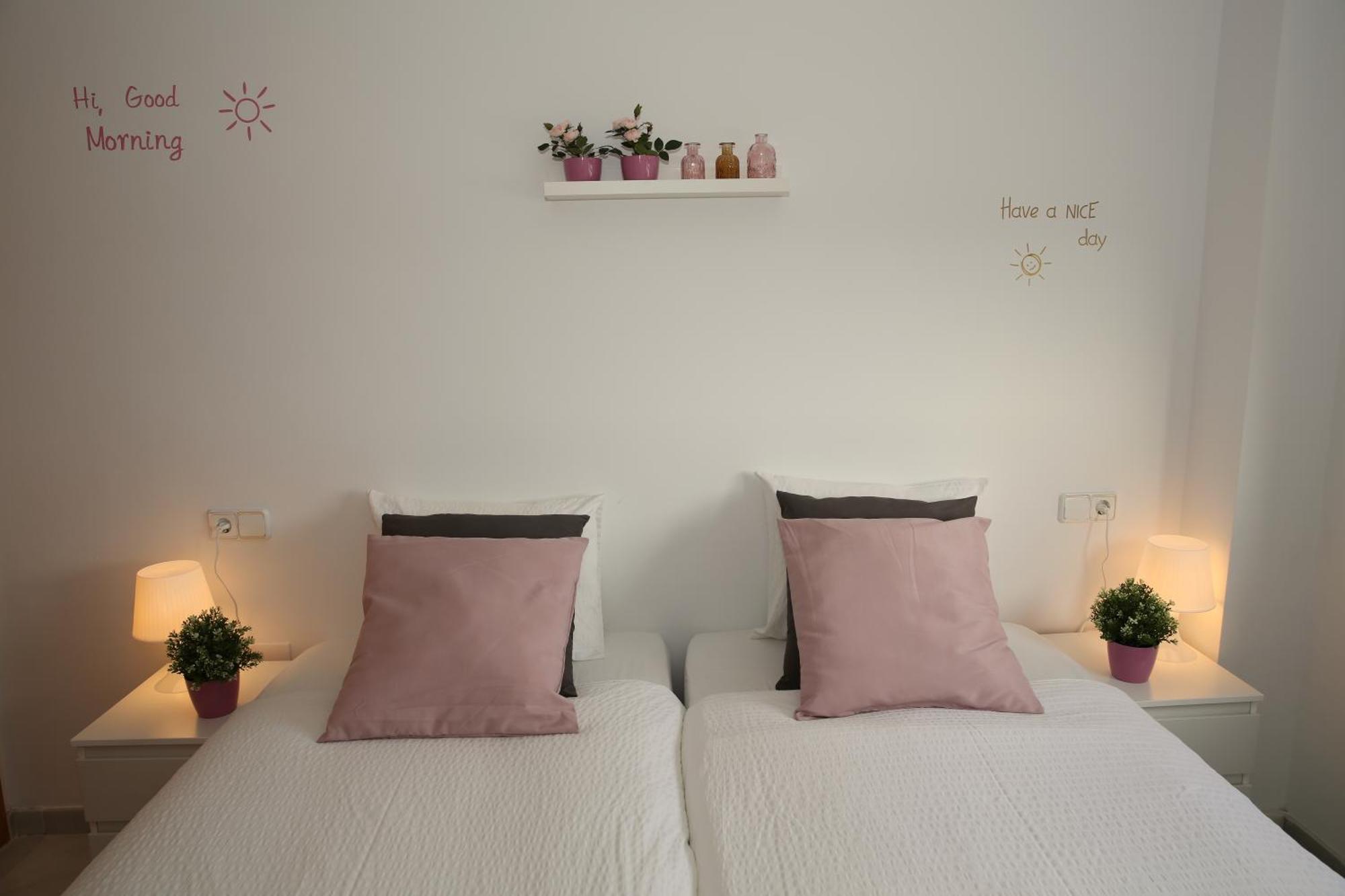Andaluz Apartments Mar De نيرخا المظهر الخارجي الصورة